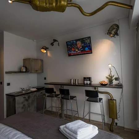 Apartment Graffitisuites#garage *