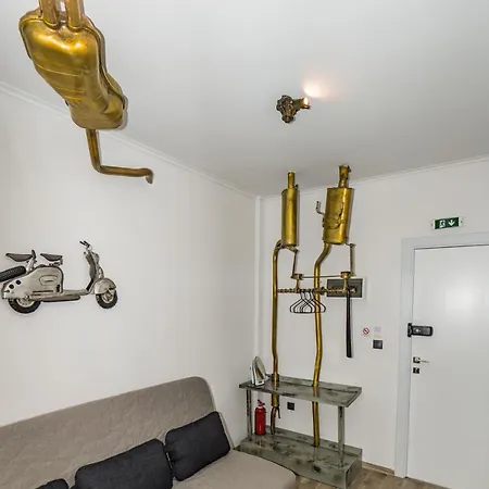 Apartment Graffitisuites#garage *